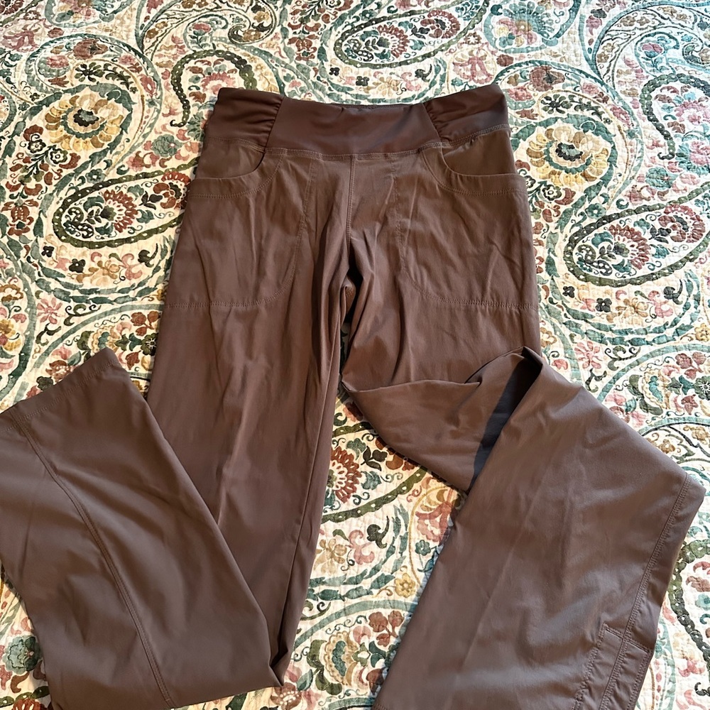 Mountain hardware pants